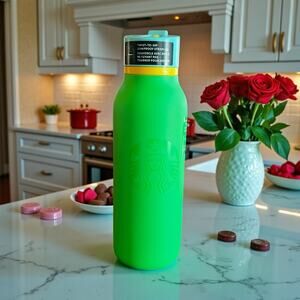 Starbucks Green Vacuum Insulated Water Bottle 32oz Twist Sip NWT
